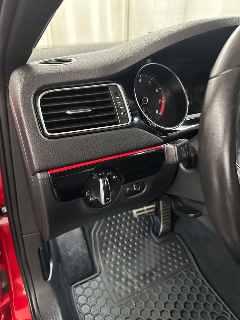 Used 2016 Volkswagen Jetta GLI SEL FWD image 14