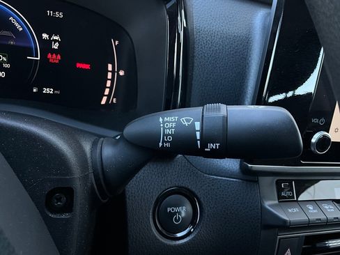 Used 2025 Toyota Camry LE image 35