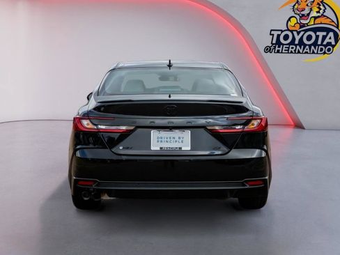 Used 2026 Toyota Camry SE w/ Convenience Package FWD image 6