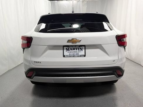 New 2026 Chevrolet Trax LT w/ Driver Confidence Package FWD image 4