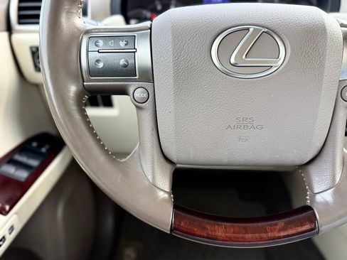 Used 2016 Lexus GX 460 w/ Premium Package image 25