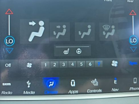 Used 2018 Jeep Grand Cherokee Altitude AWD/4WD image 23