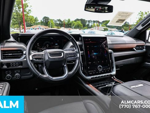 Used 2025 GMC Yukon Denali AWD/4WD image 31