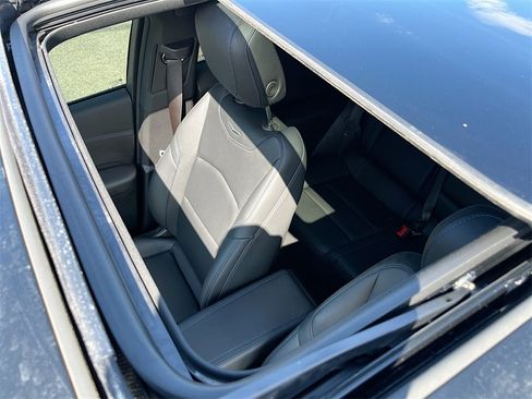 Used 2024 Cadillac XT4 Sport image 21