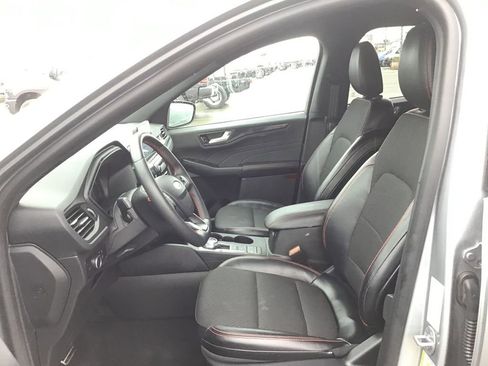 Used 2024 Ford Escape ST-Line image 12