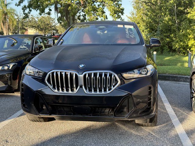 Used 2026 BMW X6 xDrive40i AWD/4WD image 2