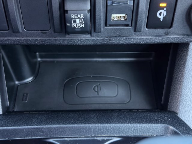 Used 2021 Toyota Tacoma TRD Off-Road AWD/4WD image 39