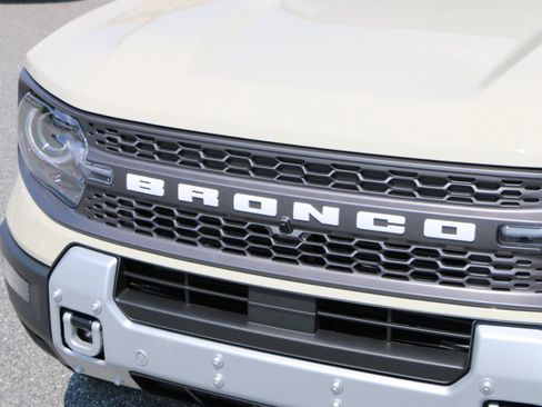 Used 2025 Ford Bronco Sport Badlands w/ Badlands Tech Package AWD/4WD image 12