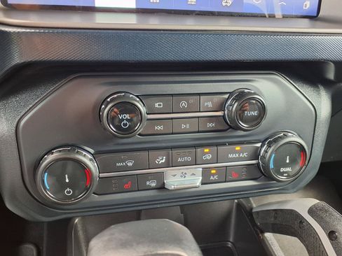 Used 2022 Ford Bronco Outer Banks AWD/4WD image 24