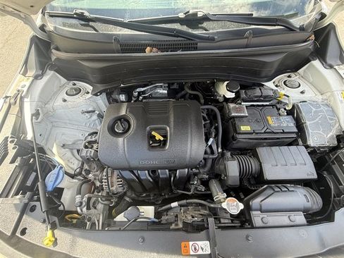 Used 2024 Kia Seltos EX AWD/4WD image 6