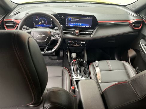 Certified 2025 Chevrolet TrailBlazer RS w/ Convenience Package image 4