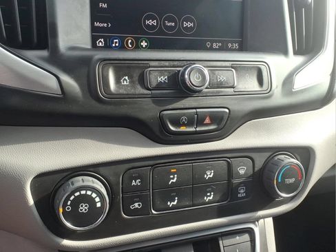 Used 2022 GMC Terrain SLE AWD/4WD image 16