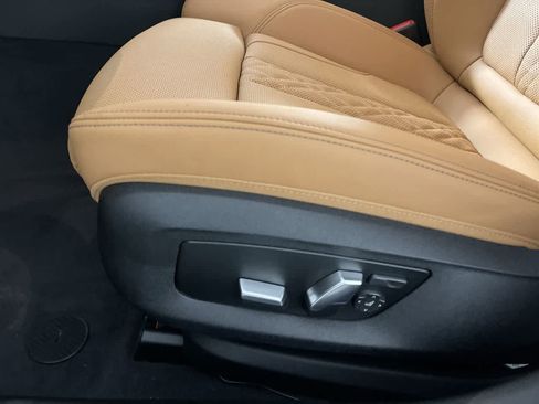 Certified 2023 BMW 530i xDrive w/ Convenience Package image 10