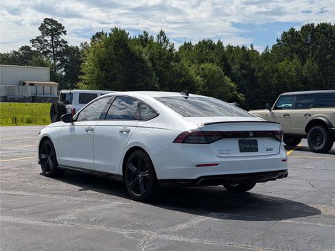 Used 2024 Honda Accord Sport image 3