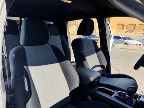 Used 2021 Toyota Tacoma TRD Sport w/ Technology Package image 26