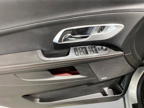 Used 2013 Chevrolet Equinox LTZ image 9