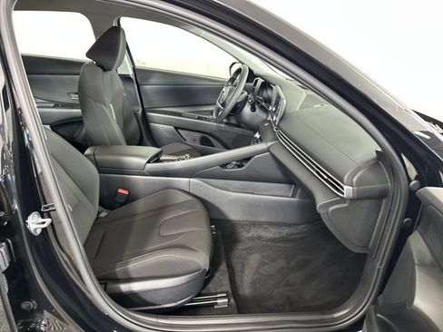 Used 2023 Hyundai Elantra Blue w/ Preferred Accessory Package image 28