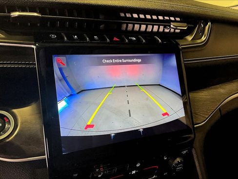 Used 2022 Jeep Grand Cherokee L Limited image 14