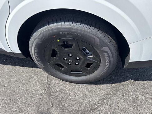 New 2026 Kia Carnival LX FWD image 5