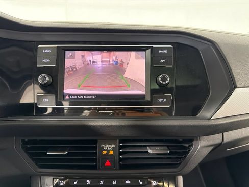 Used 2019 Volkswagen Jetta SE FWD image 16