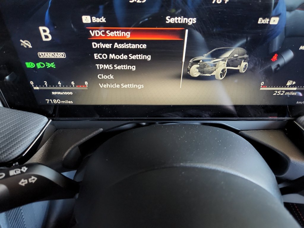 Certified 2025 Nissan Kicks SR FWD image 27
