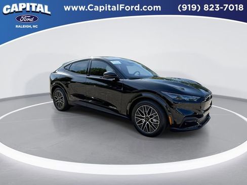 Used 2025 Ford Mustang Mach-E Premium image 2