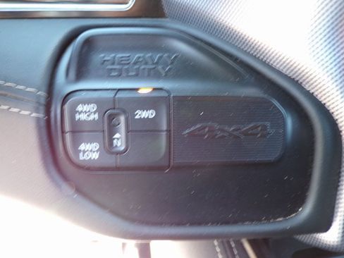 Used 2020 RAM 3500 Limited image 31