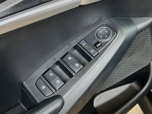 New 2026 Kia Seltos LX image 17