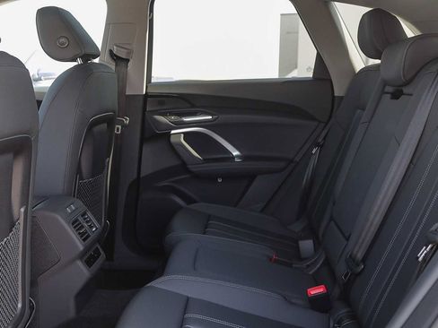 Used 2025 Audi Q5 Premium w/ Convenience Package AWD/4WD image 18