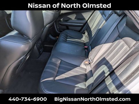 Used 2018 Chrysler 300 S w/ 300S Premium Group AWD/4WD image 23