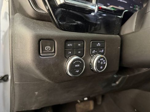 Used 2024 GMC Sierra 1500 Elevation AWD/4WD image 4