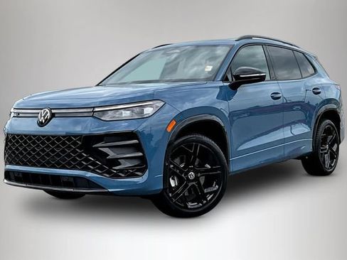 New 2026 Volkswagen Tiguan SE R-Line AWD/4WD image 1