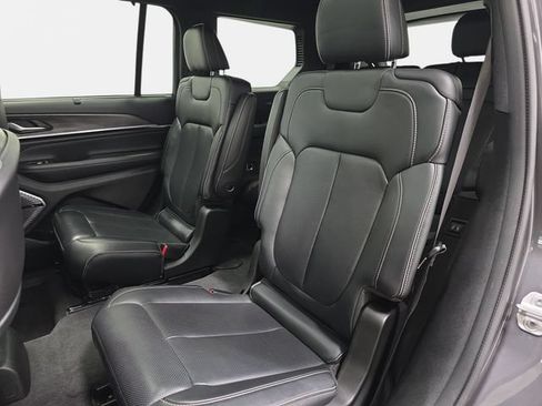 Used 2021 Jeep Grand Cherokee L Overland w/ Luxury Tech Group IV AWD/4WD image 13