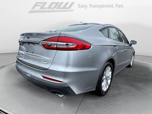 Used 2020 Ford Fusion SE image 9