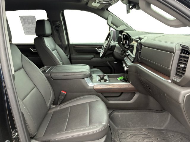 Used 2025 GMC Sierra 3500 SLT AWD/4WD image 13