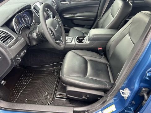 Used 2022 Chrysler 300 Touring L w/ Popular Equipment Group AWD/4WD image 18