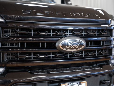 Certified 2024 Ford F250 Lariat w/ Lariat Ultimate Package image 11