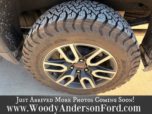 Used 2024 GMC Sierra 1500 AT4 w/ AT4 Preferred Package image 6