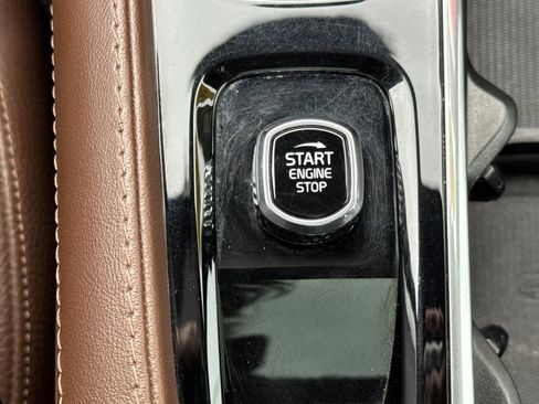 Used 2024 Volvo XC90 T8 Plus image 26