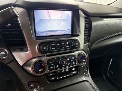 Used 2018 Chevrolet Suburban Premier AWD/4WD image 19
