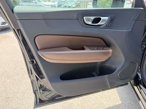 Certified 2024 Volvo XC60 B5 Plus w/ Protection Package Premier AWD/4WD image 8