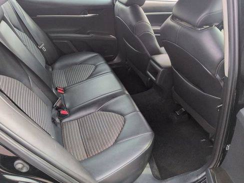 Used 2022 Toyota Camry SE FWD image 32