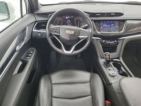 Used 2022 Cadillac XT6 Premium Luxury w/ LPO, Floor Liner Package image 15