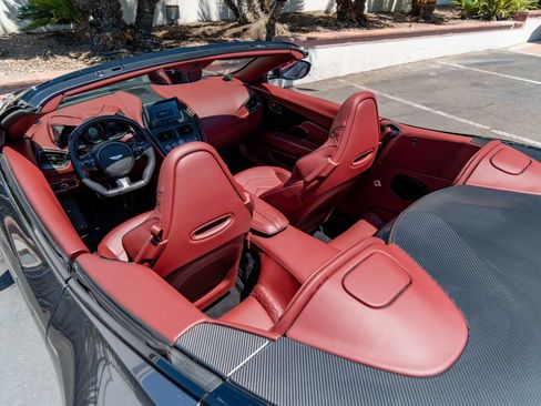 Used 2020 Aston Martin DBS Superleggera Volante RWD image 37