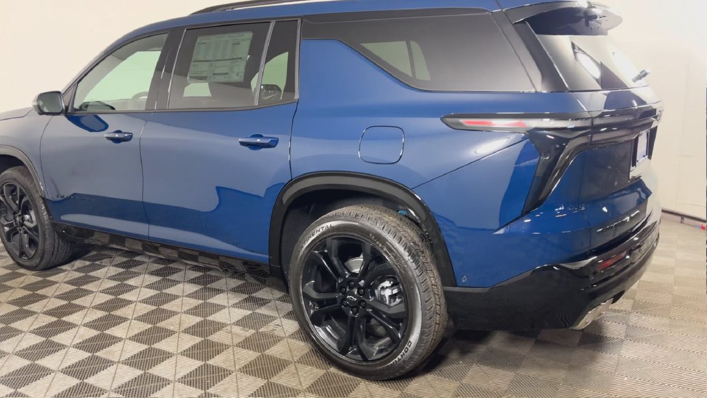 New 2027 Chevrolet Traverse RS w/ LPO, Floor Liner Package AWD/4WD image 8