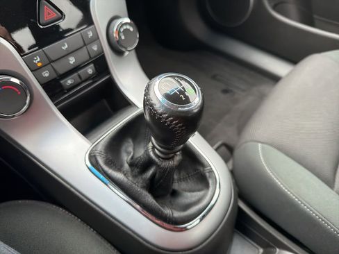 Used 2012 Chevrolet Cruze Eco image 31