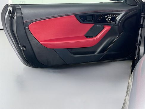 Used 2021 Jaguar F-TYPE R-Dynamic image 18