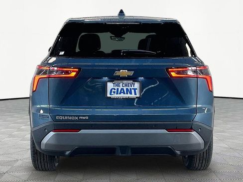 New 2026 Chevrolet Equinox LT AWD/4WD image 4