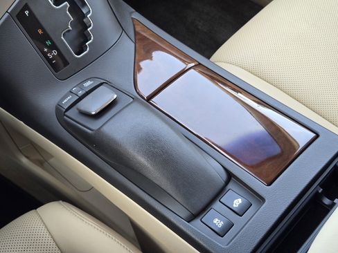 Used 2013 Lexus RX 450h Navigation, Premium Package image 20