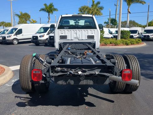 New 2025 Ford F550 4x4 Regular Cab Super Duty image 5